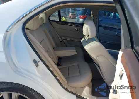 2014 Mercedes-Benz E 350 z USA, uszkodzony, nr VIN WDDHF5KB5EA965313